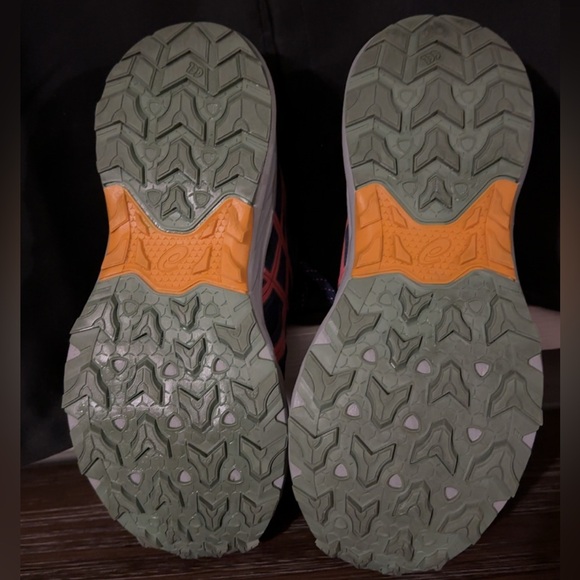 ASICS GEL-Venture 9 Women's Trail Running
Shoes size 7 Worn Once 
Host Pick ✌️ - Picture 9 of 12